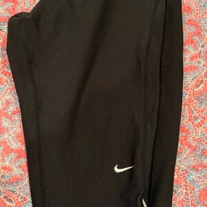 Nike Women’s Black Leggings-Knee Length